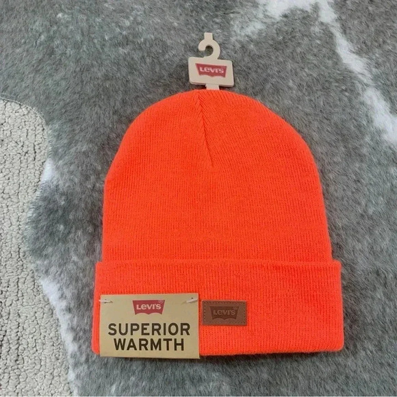 NWT Levi’s All Season Leather Logo Patch Beanie - Picture 2 of 11